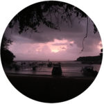 Feedback für Boje Arndt Kiesiel | Coach in Berlin: Foto der Bucht von Padang-Bai mit Booten im Osten von Bali / Indonesien als Symbol für Sitzungsreise